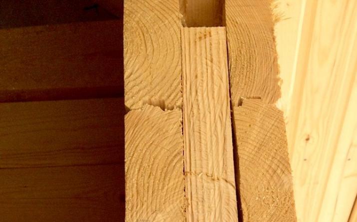 Ройки – обязательное условие в деревянном доме Установка роек